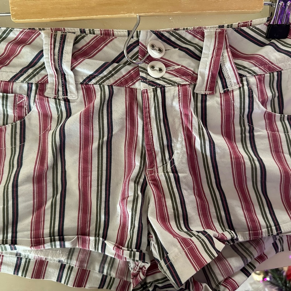 Candies shorts pink and white stripes size 5